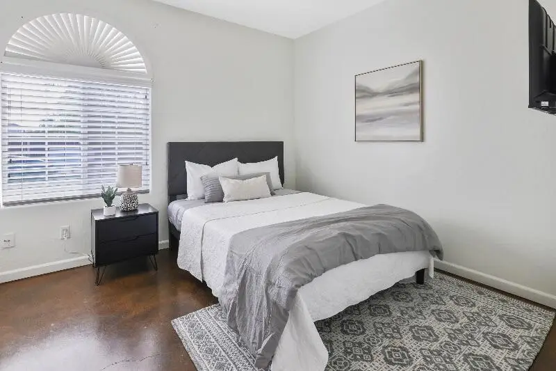 1439 N Mendonca Street, Visalia, CA 93291 - #2