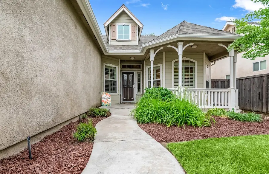 5117 W Oriole Avenue, Visalia, CA 93291 - #2