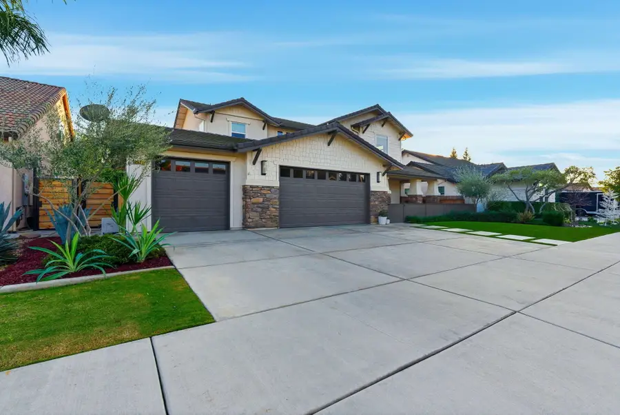 6321 W Oriole Avenue, Visalia, CA 93291 - #3