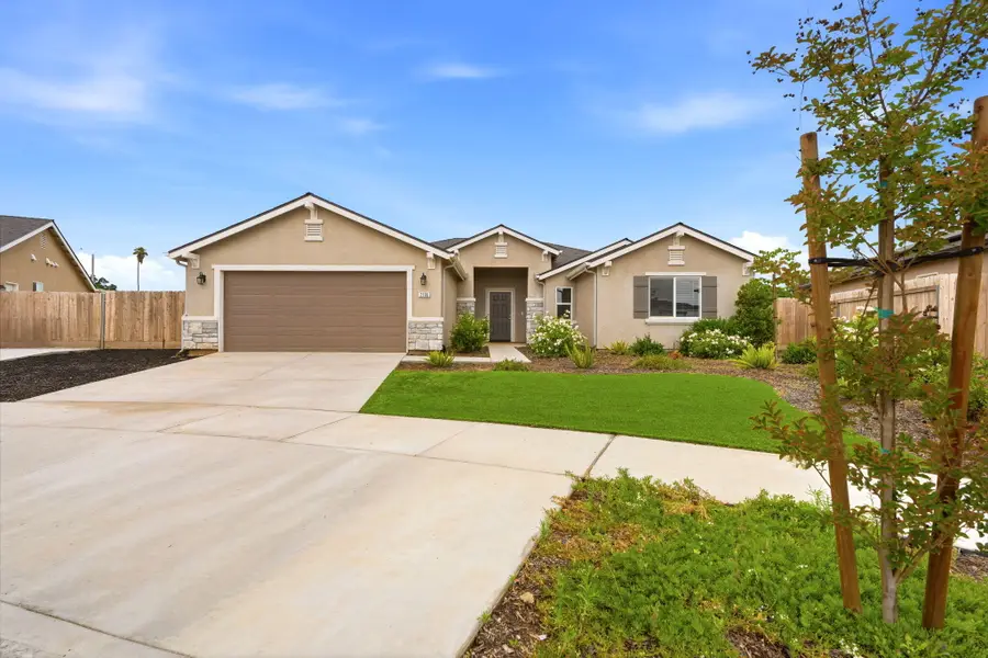 2198 W Ambassador Way, Hanford, CA 93230 - #2
