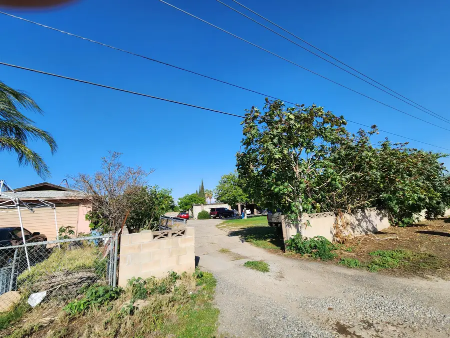 36524 Burke, Traver, CA 93673 - #2