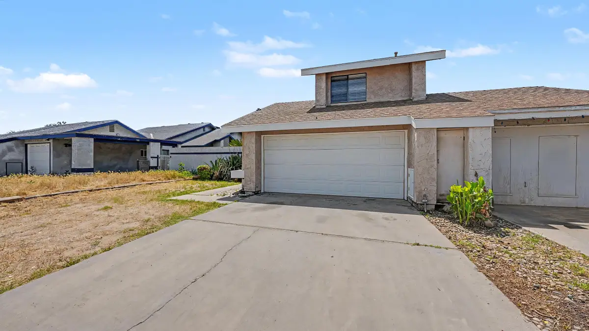 807 E Harold Avenue, Visalia, CA 93292 - #1