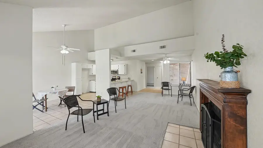 807 E Harold Avenue, Visalia, CA 93292 - #3