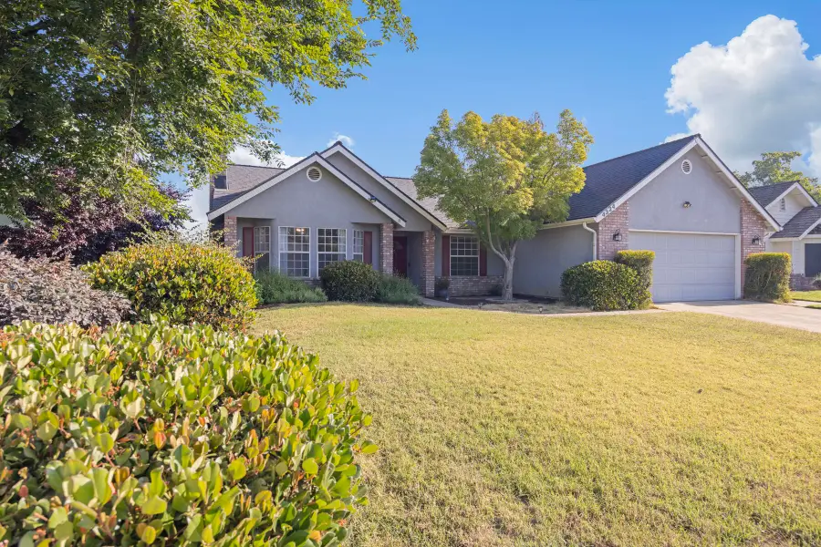 4324 W Orchard Avenue, Visalia, CA 93277 - #2