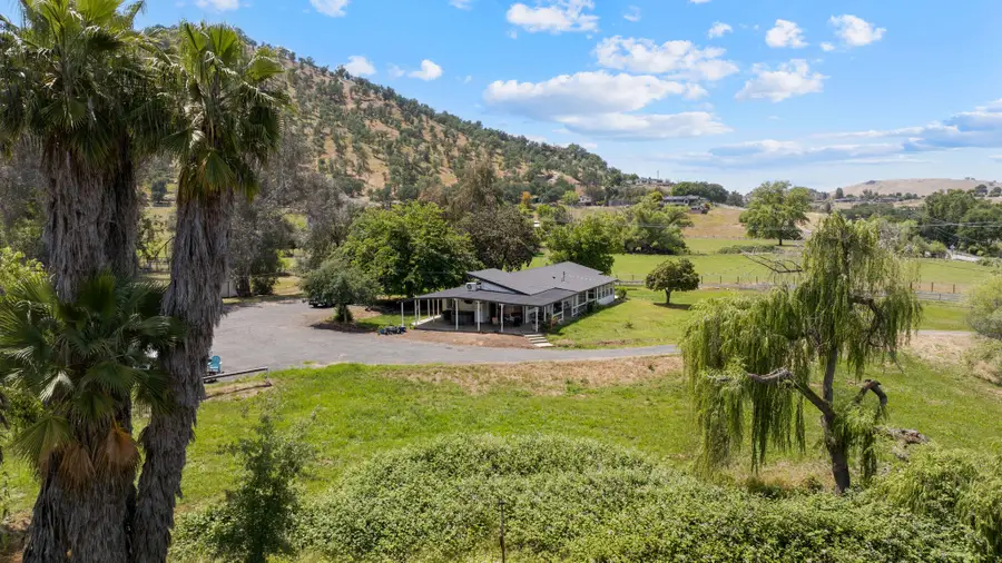 33341 Globe Drive, Springville, CA 93265 - #2