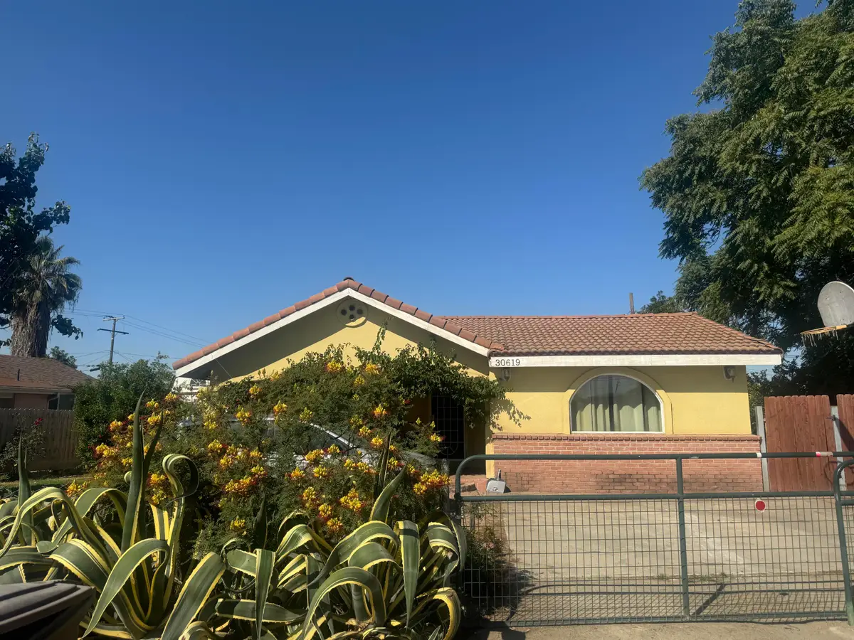 30619 Kame Drive, Goshen, CA 93227 - #1