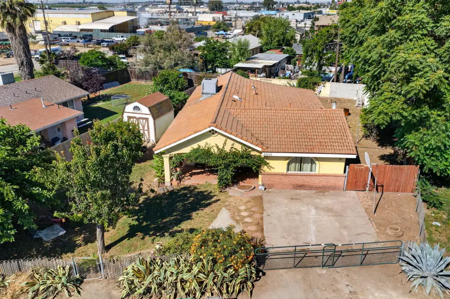 30619 Kame Drive, Goshen, CA 93227 - #2
