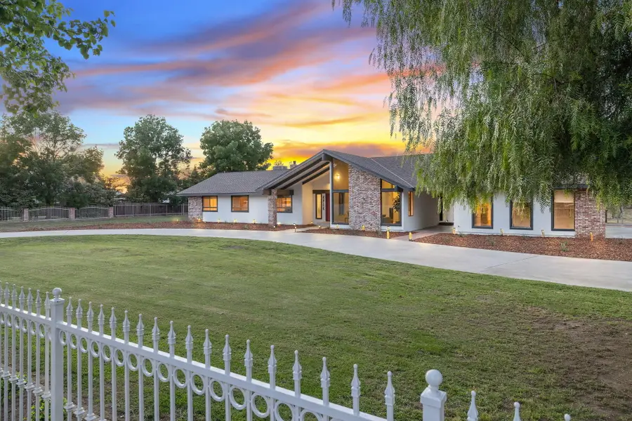 6716 W Hurley Avenue, Visalia, CA 93291 - #2