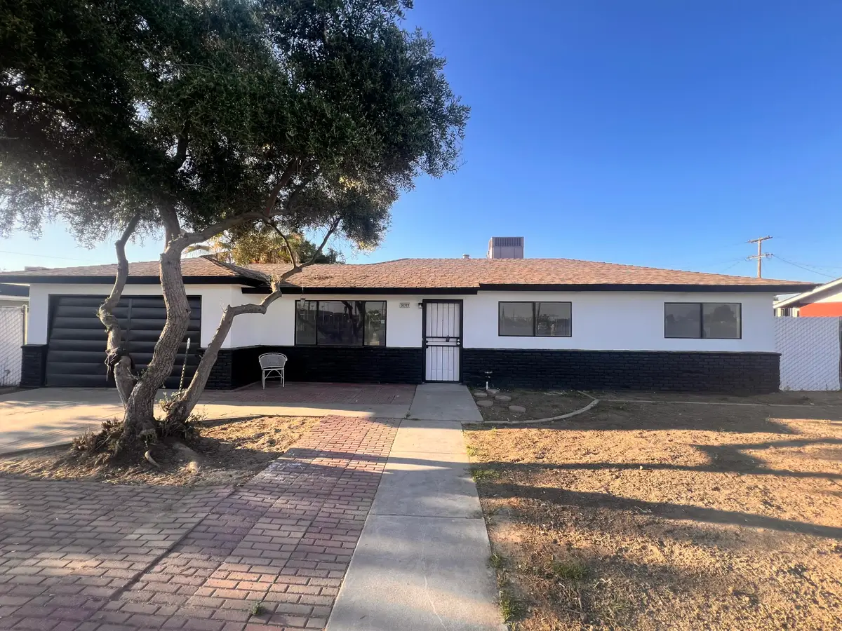 20372 1st Street, Stratford, CA 93266 - #1