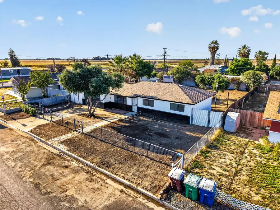 20372 1st Street, Stratford, CA 93266 - #2