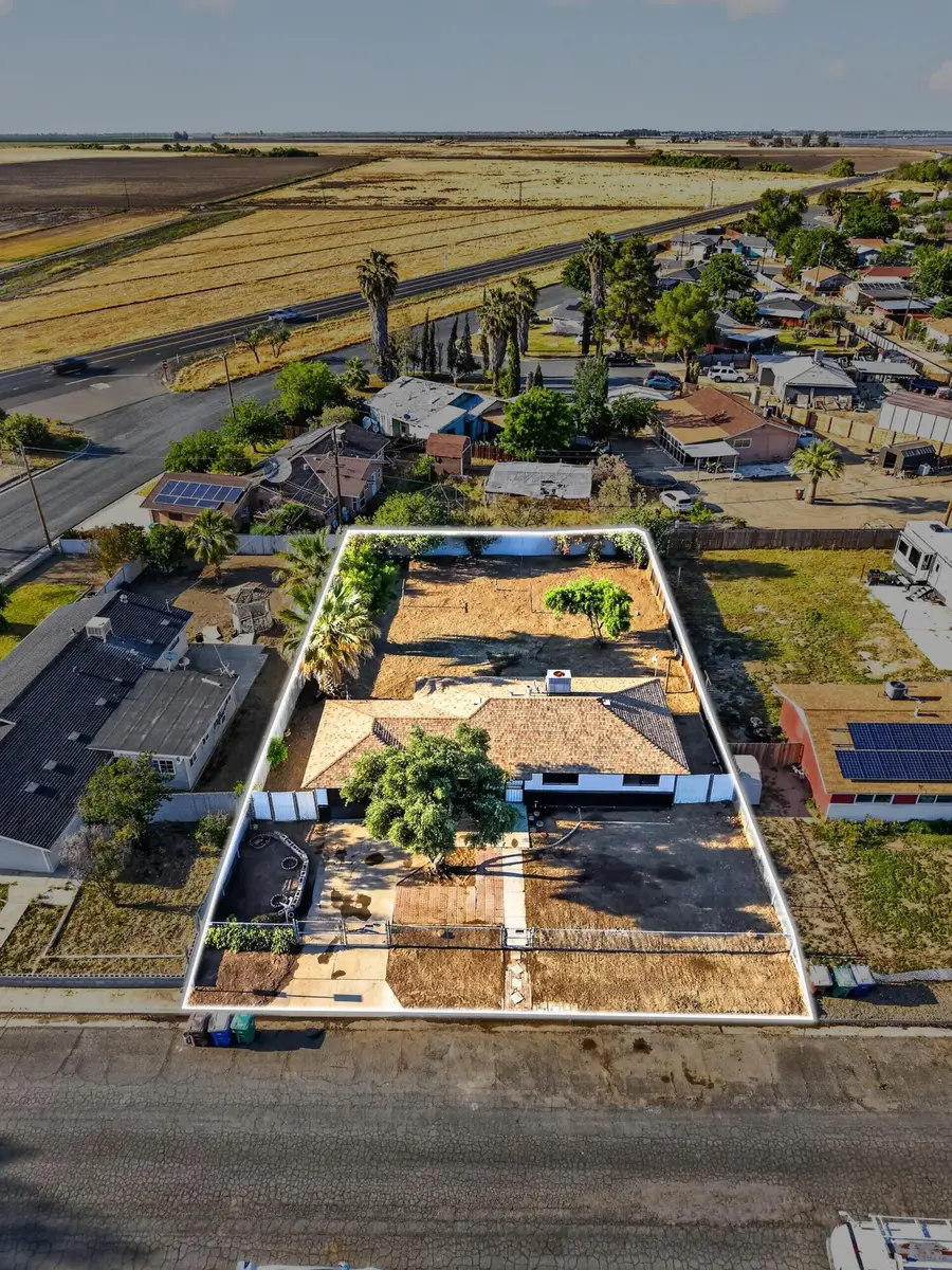 20372 1st Street, Stratford, CA 93266 - #3
