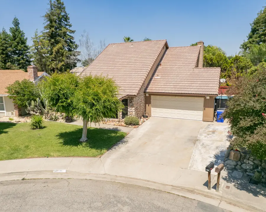 1490 Nancy Circle, Porterville, CA 93257 - #3