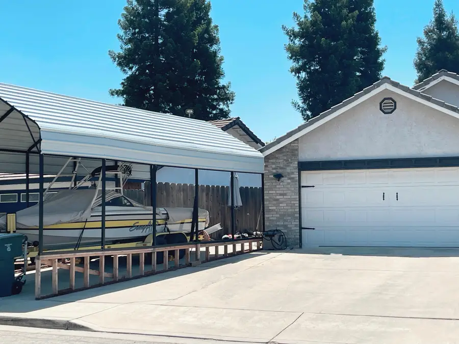 2341 E Four Creeks Court, Visalia, CA 93292 - #3