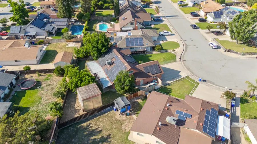 331 S Lotas Street, Porterville, CA 93257 - #3