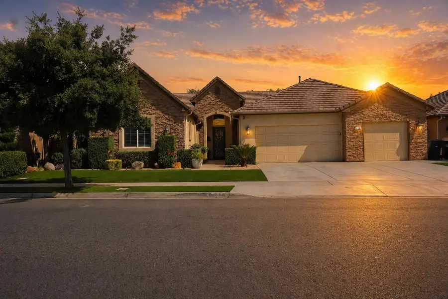 6516 W Wren Avenue, Visalia, CA 93291 - #2