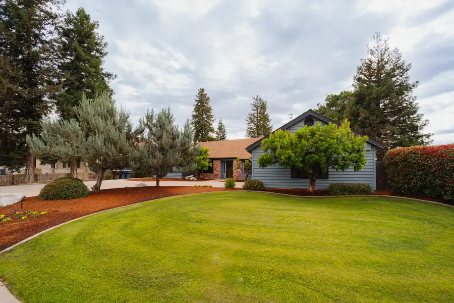 1265 N Margaret Street, Tulare, CA 93274 - #2