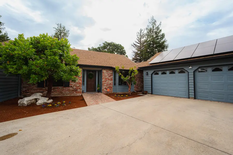 1265 N Margaret Street, Tulare, CA 93274 - #3
