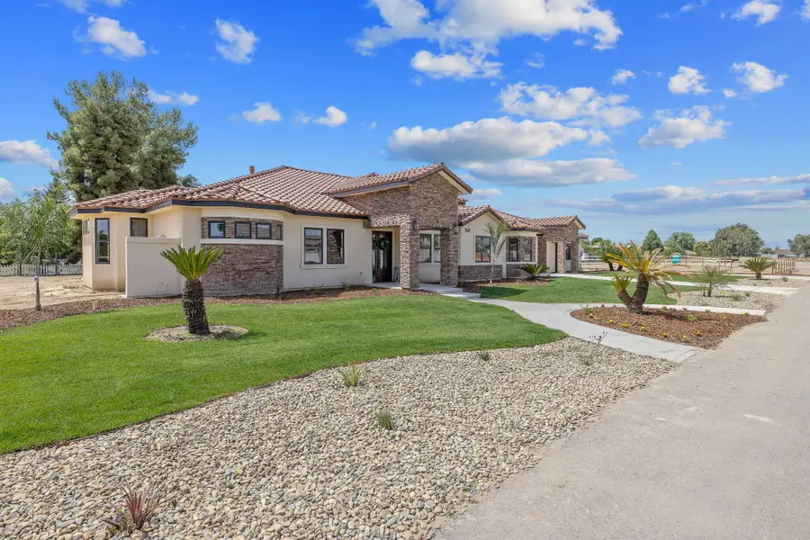 503 Palma Villa Court, Exeter, CA 93221 - #2