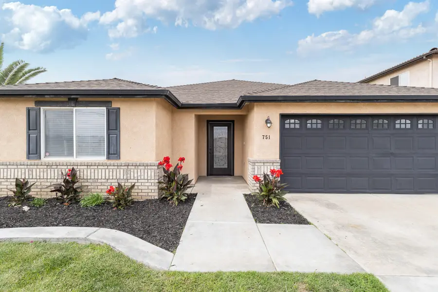 751 S Indiana Street, Porterville, CA 93257 - #2