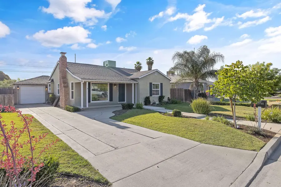 1818 Mckinley Avenue, Hanford, CA 93230 - #2