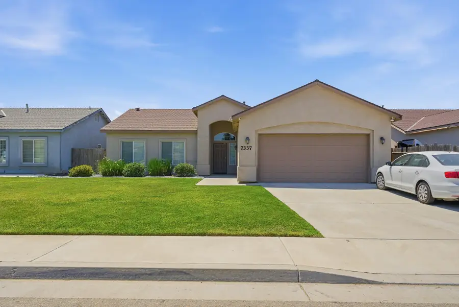 7337 Ashworth Avenue, Visalia, CA 93291 - #2