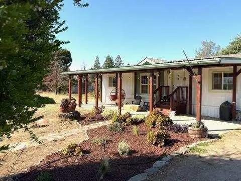 24205 Lomitas Drive #A, Woodlake, CA 93286 - #2