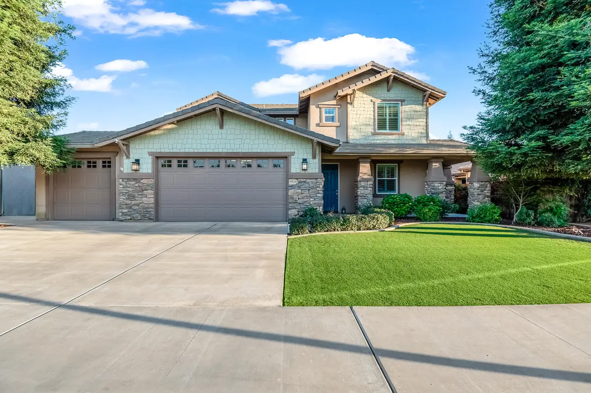 6301 W Oriole Avenue, Visalia, CA 93291 - #1