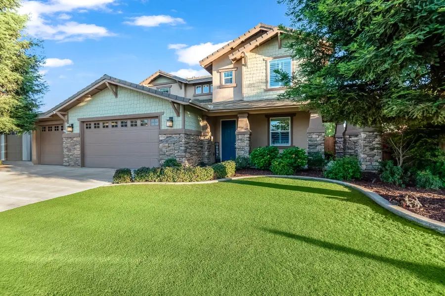 6301 W Oriole Avenue, Visalia, CA 93291 - #2