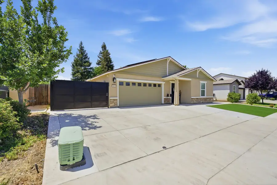 2611 S Spruce Street, Visalia, CA 93292 - #3