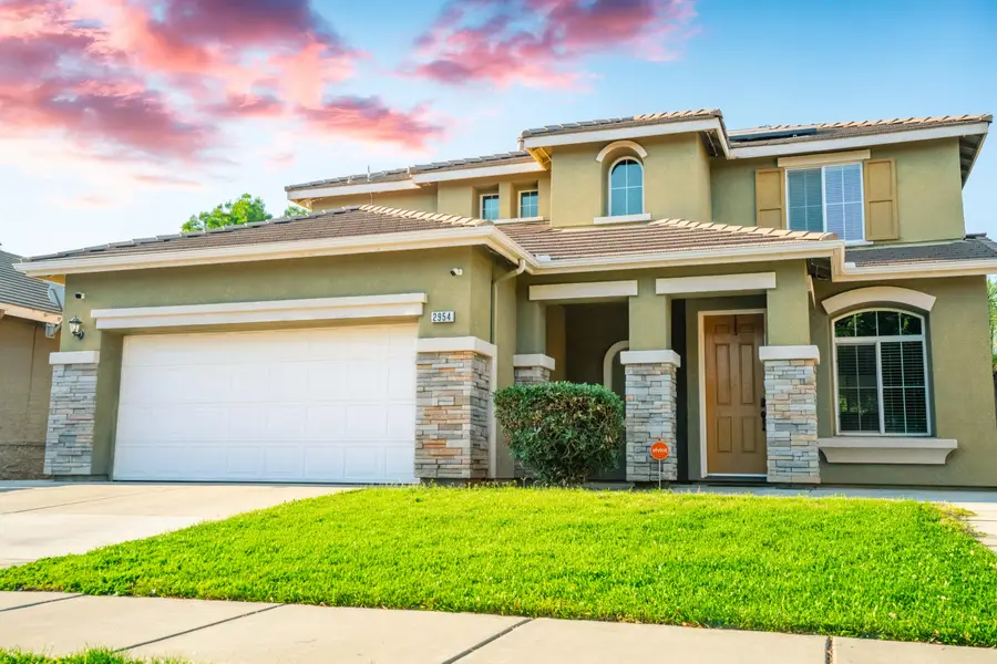 2954 W Delta Avenue, Visalia, CA 93291 - #2