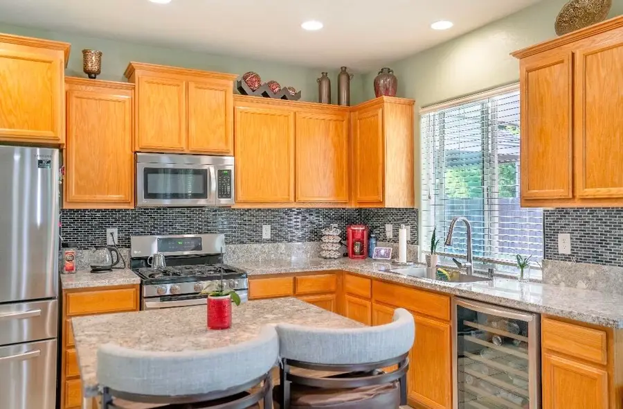 2954 W Delta Avenue, Visalia, CA 93291 - #3