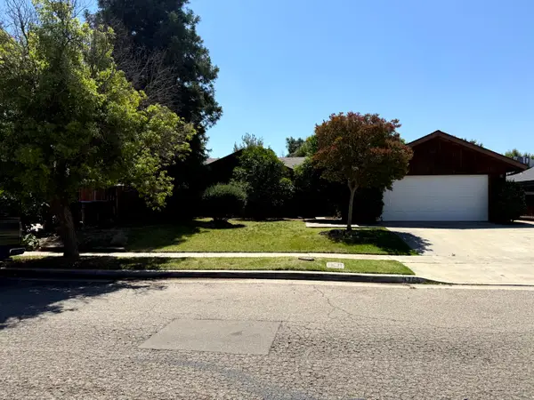 1765 E Sandalwood Avenue, Tulare, CA 93274