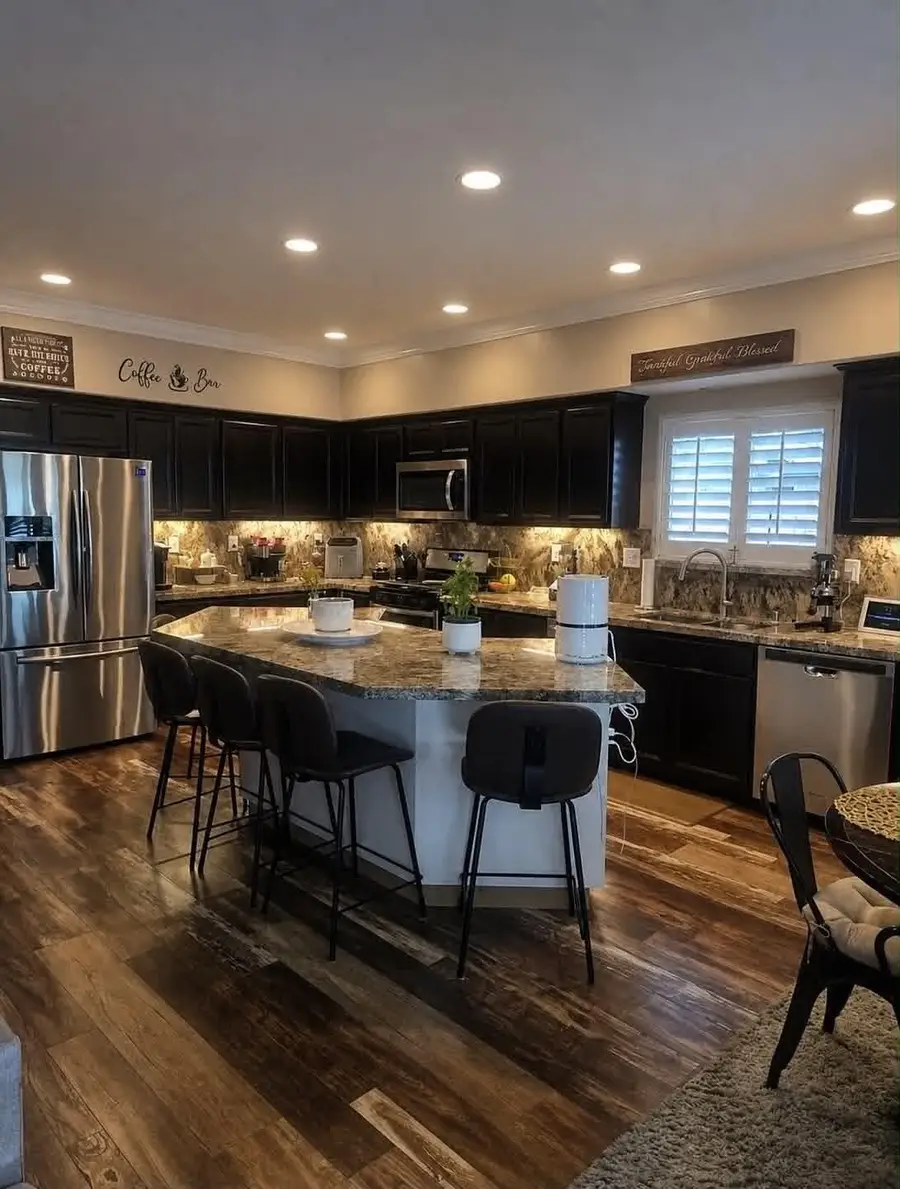 4309 Sierra Madre Avenue, Bakersfield, CA 93313 - #3