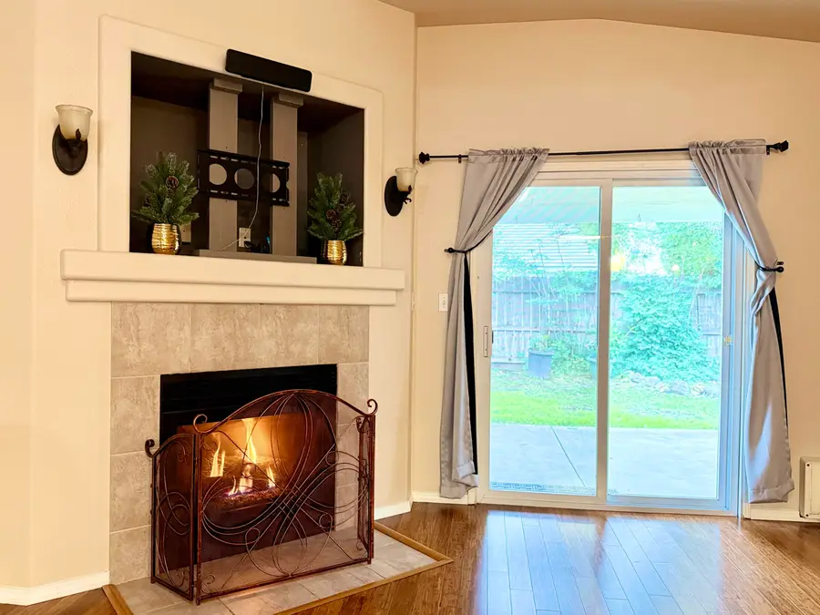1865 La Vida Avenue, Porterville, CA 93257 - #3