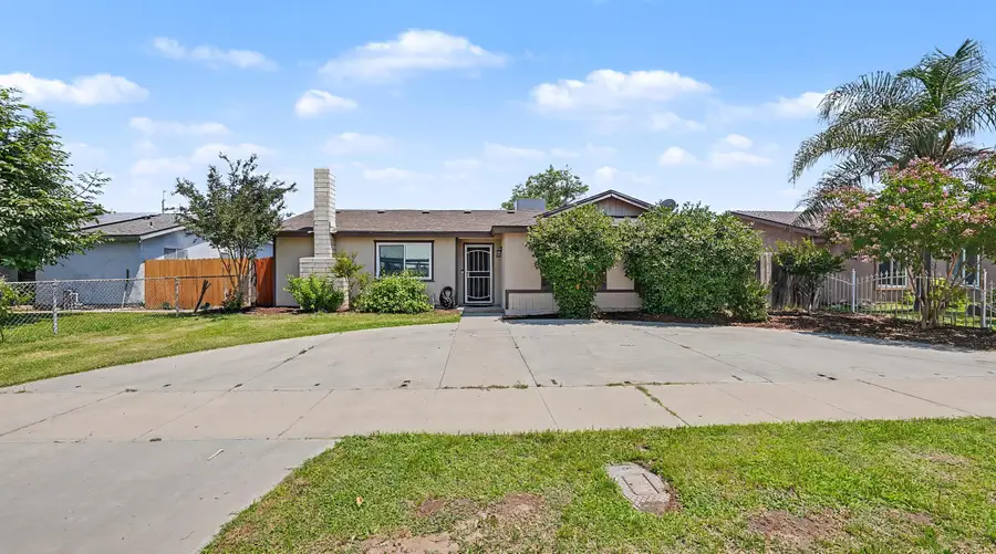 754 N West Street, Tulare, CA 93274 - #2