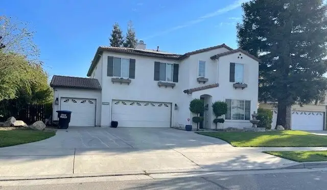 5618 W Babcock Avenue, Visalia, CA 93291 - #2