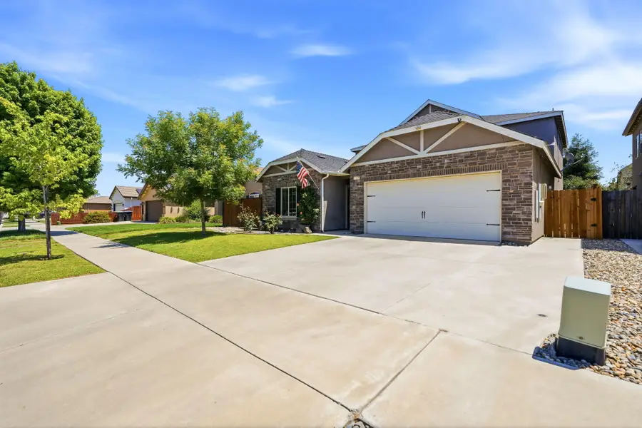 2310 N Crowe Street, Visalia, CA 93291 - #2