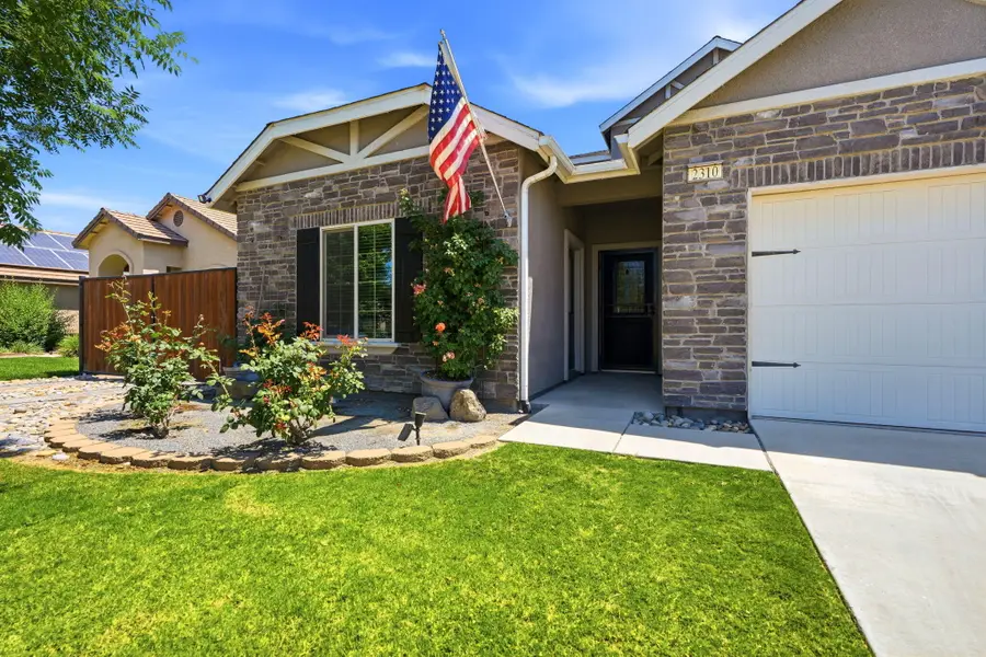 2310 N Crowe Street, Visalia, CA 93291 - #3