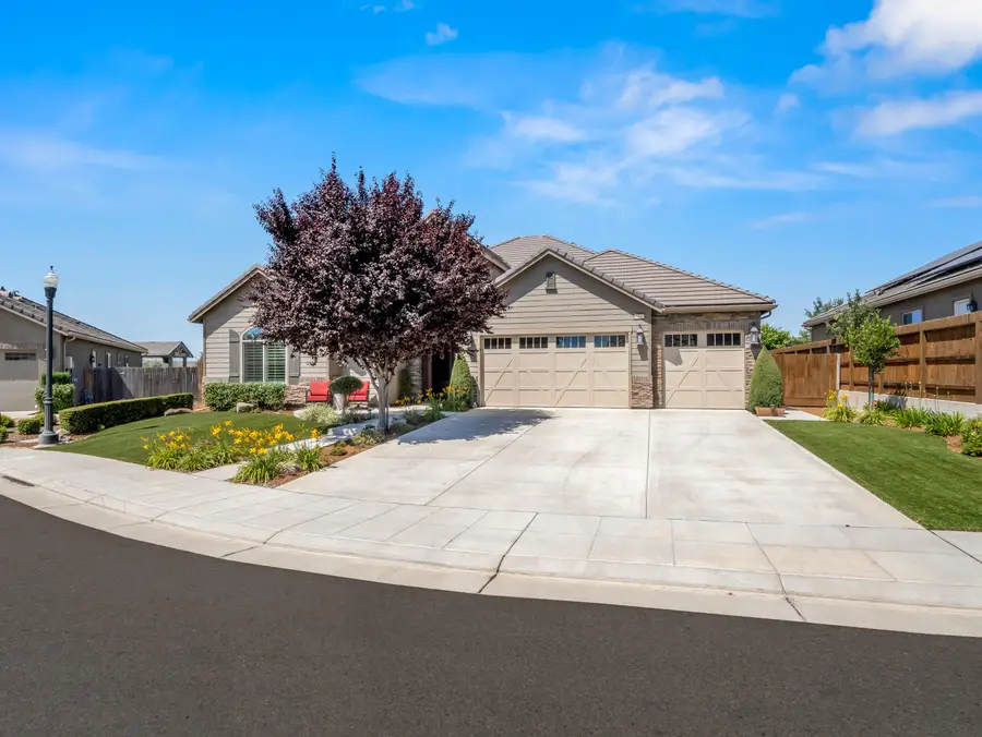 384 Sentinel Drive, Madera, CA 93636 - #2