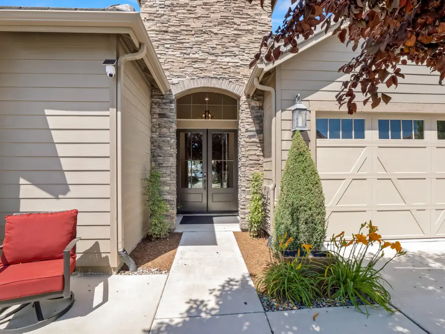 384 Sentinel Drive, Madera, CA 93636 - #3