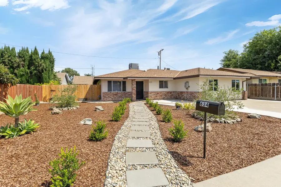 634 W Theta Avenue, Porterville, CA 93257 - #3