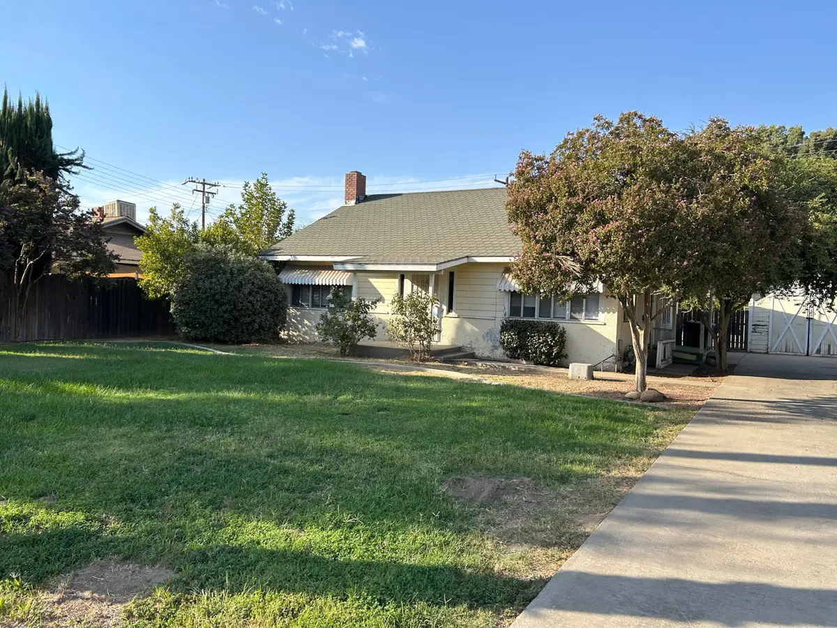 766 W Morton Avenue, Porterville, CA 93257 - #1
