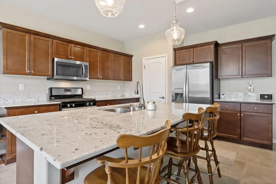 3316 Tradewinds Avenue, Tulare, CA 93274 - #2