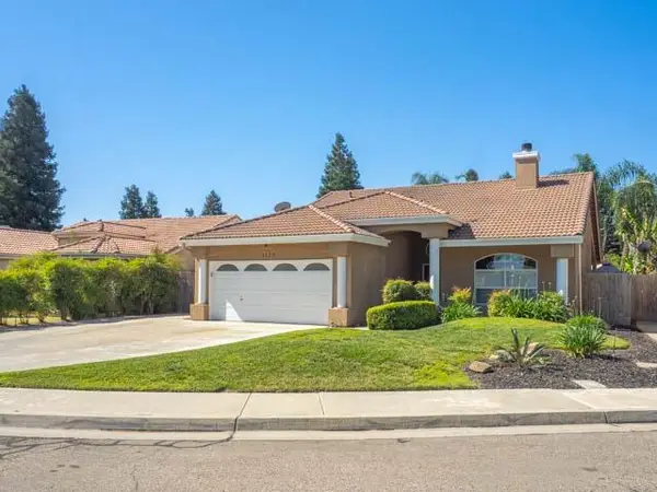 1523 E Monte Vista Court, Visalia, CA 93292