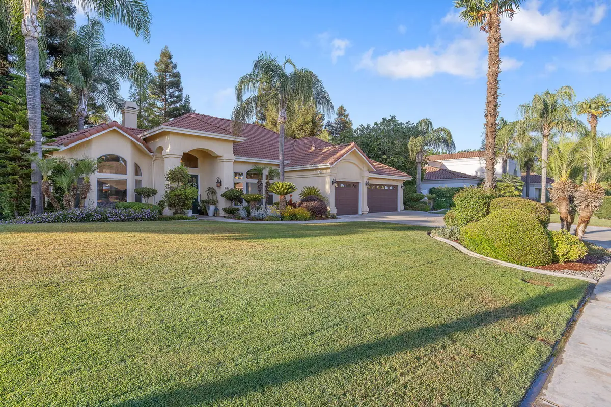 6614 W Vassar Avenue, Visalia, CA 93277 - #1