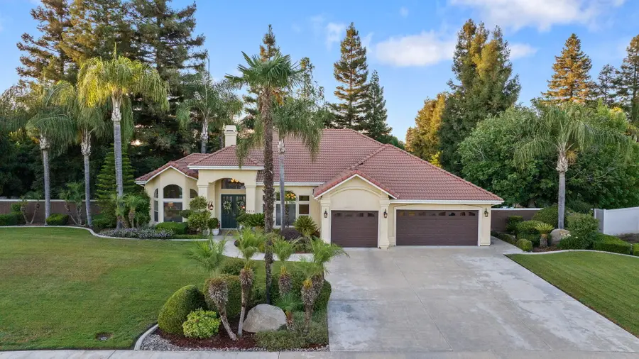 6614 W Vassar Avenue, Visalia, CA 93277 - #2