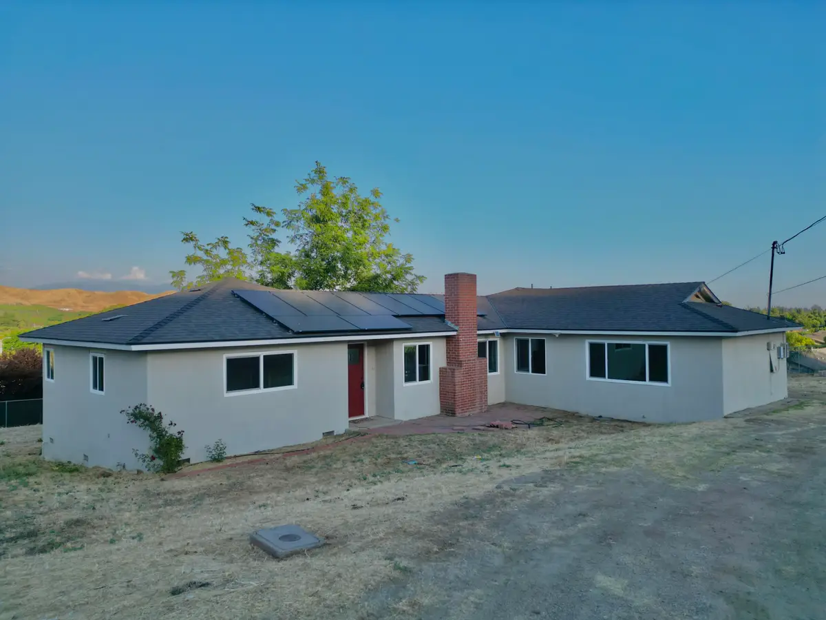 1112 N Harvard Avenue, Lindsay, CA 93247 - #1