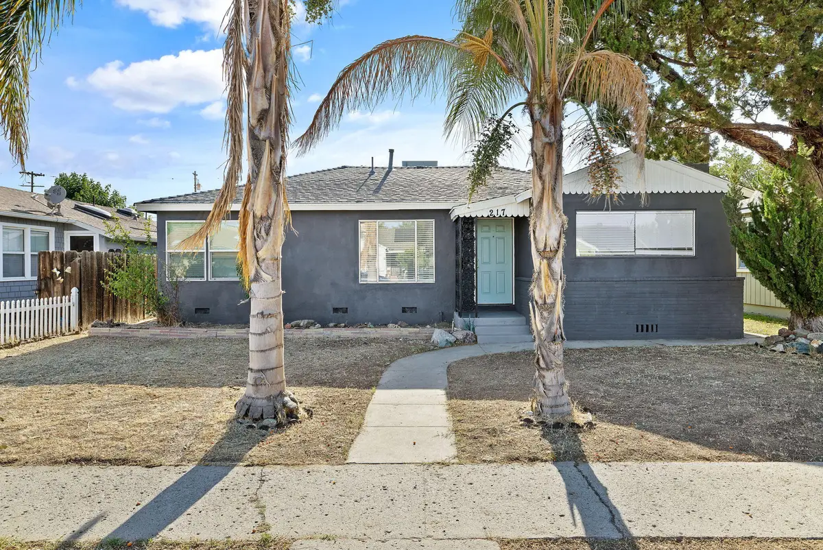 217 N Lincoln Street, Coalinga, CA 93210 - #1