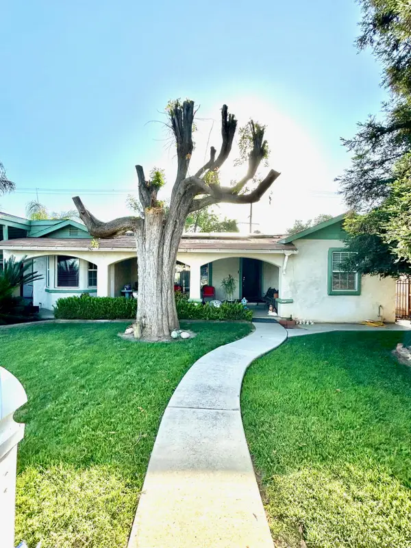 417 S Valencia Boulevard, Woodlake, CA 93286