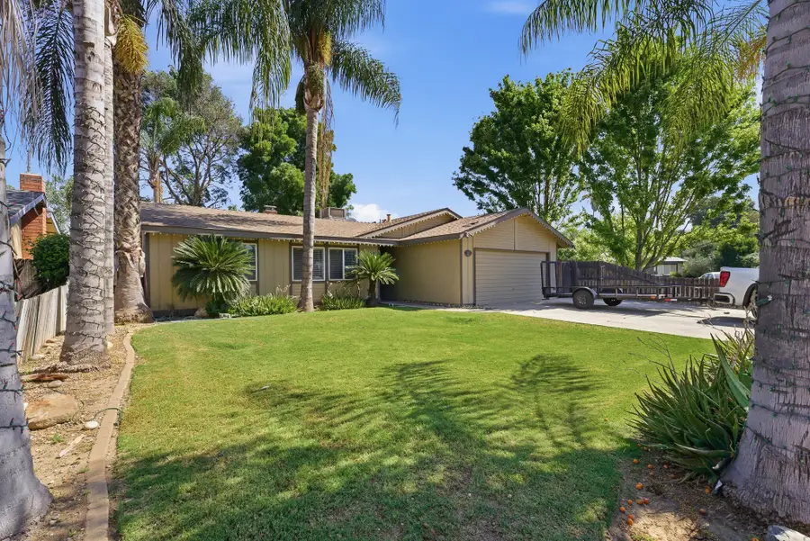 410 E Seeger Court, Visalia, CA 93277 - #2